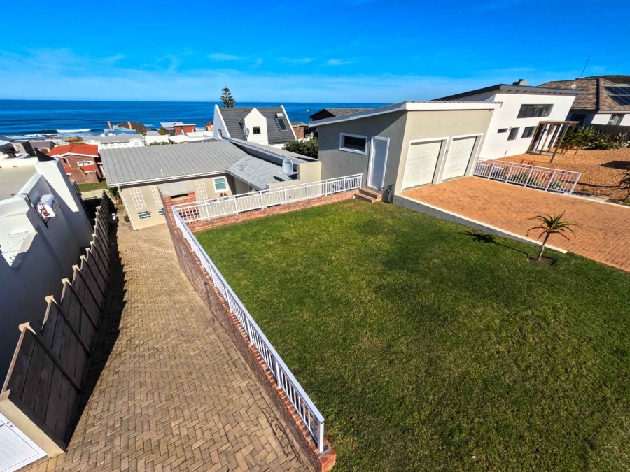 4 Bedroom Property for Sale in Jongensfontein Western Cape